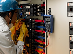 How to Measure Voltage